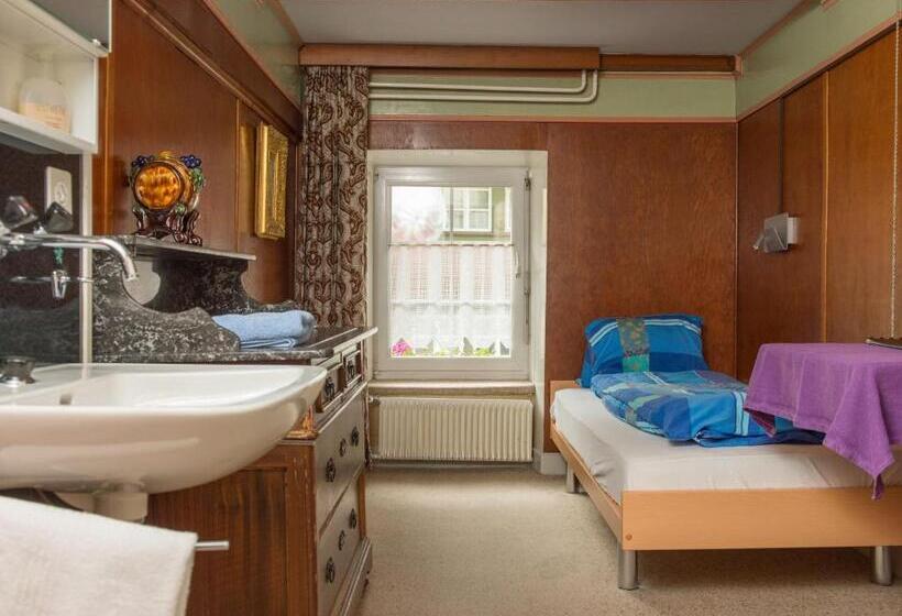 호스텔 Gasthaus Pension Zum Turm