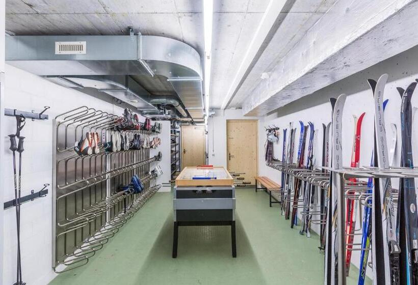 הוסטל Nova Casa Spinatscha Sedrun