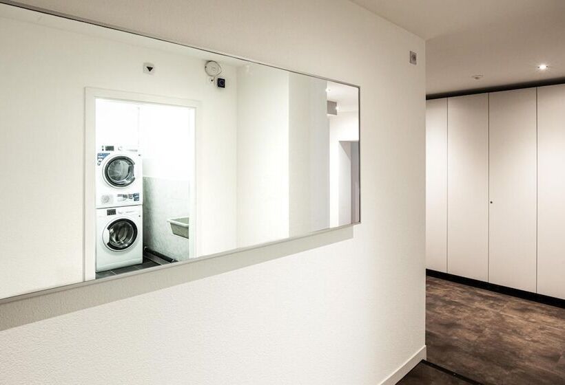 Apart Hotel Amadeo