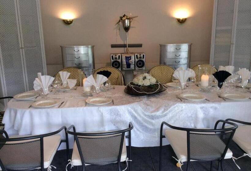 مبيت وإفطار Landcafe Mit Mini