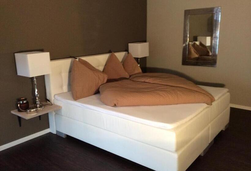 مبيت وإفطار Landcafe Mit Mini