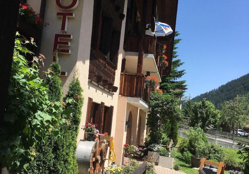 Отель B&b Casa La Val