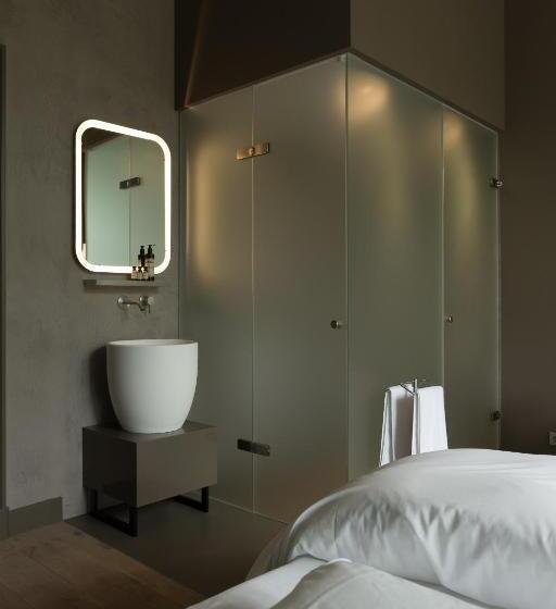 هتل Blue Inspired By Manna