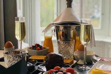 هتل Bossche Suites Stationsweg