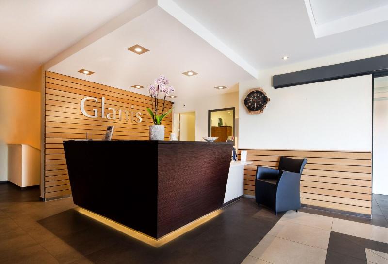 هتل Glanis