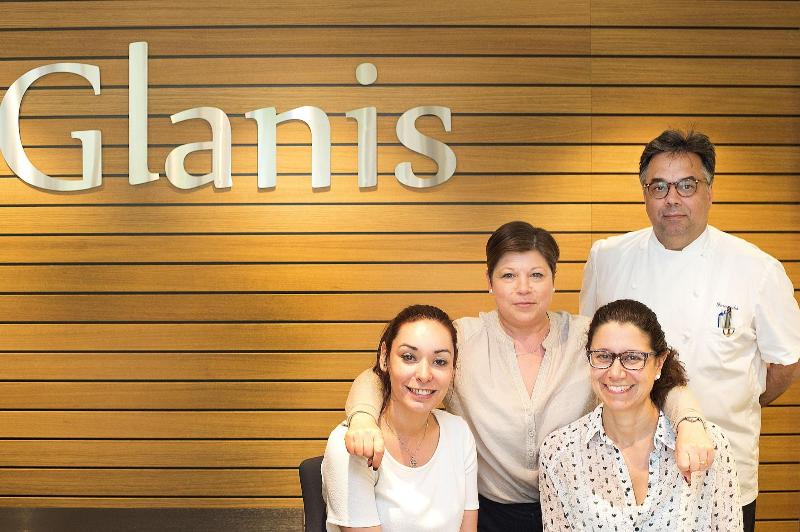 هتل Glanis