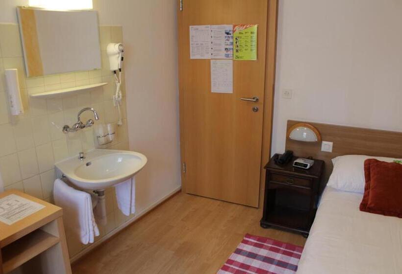 هتل Hostellerie Du Xvi Siècle