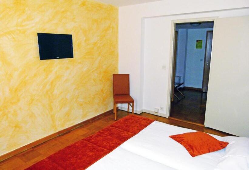 هتل Hostellerie Du Xvi Siècle