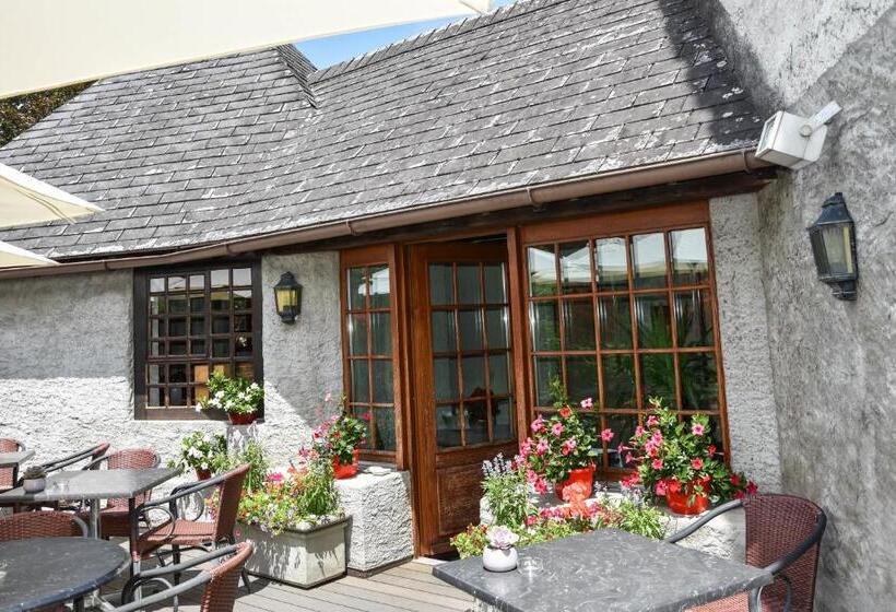 هتل Hôtel Restaurant Le Saint Christophe