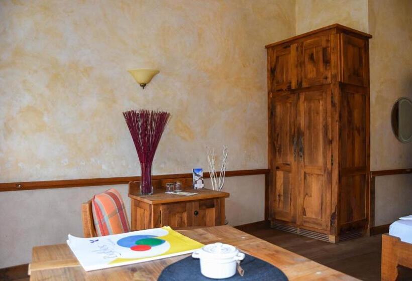 هتل Hôtel Restaurant Le Saint Christophe