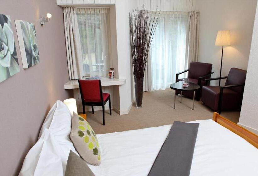هتل Hôtel Restaurant Le Saint Christophe