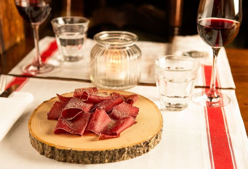 Swiss Chalet Merlischachen   Romantik Schloss Hotel Am See