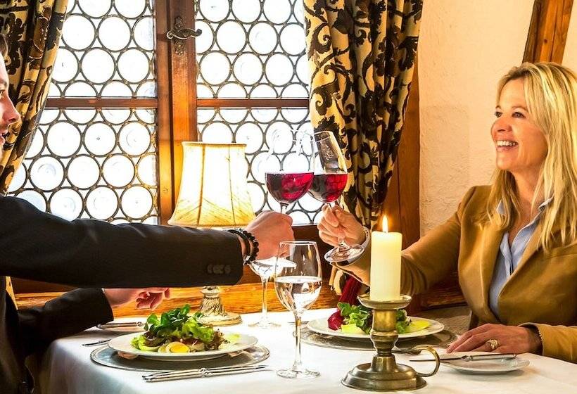 Swiss Chalet Merlischachen   Romantik Schloss Hotel Am See