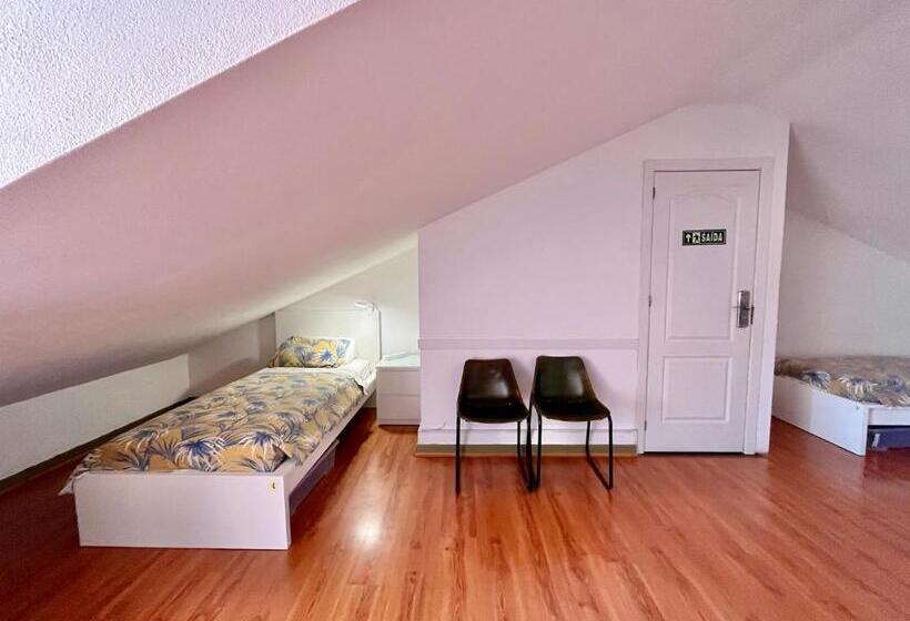 Ljmonade Hostel