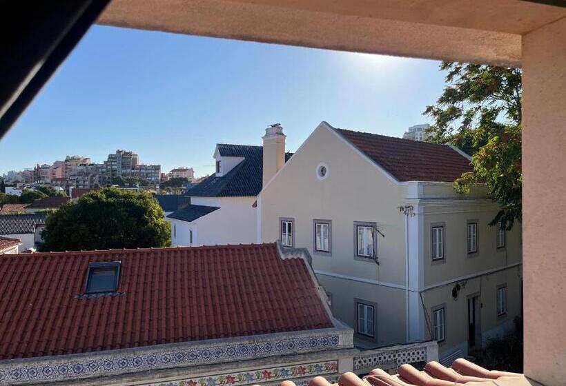 Ljmonade Hostel