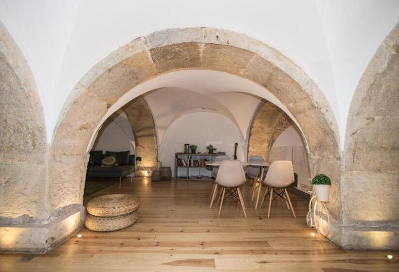 Lost Inn Lisbon Hostel