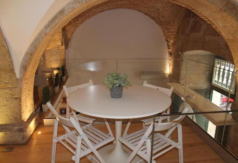 Lost Inn Lisbon Hostel