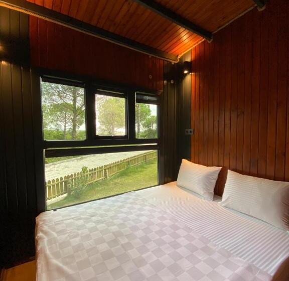 هتل Golifehouses