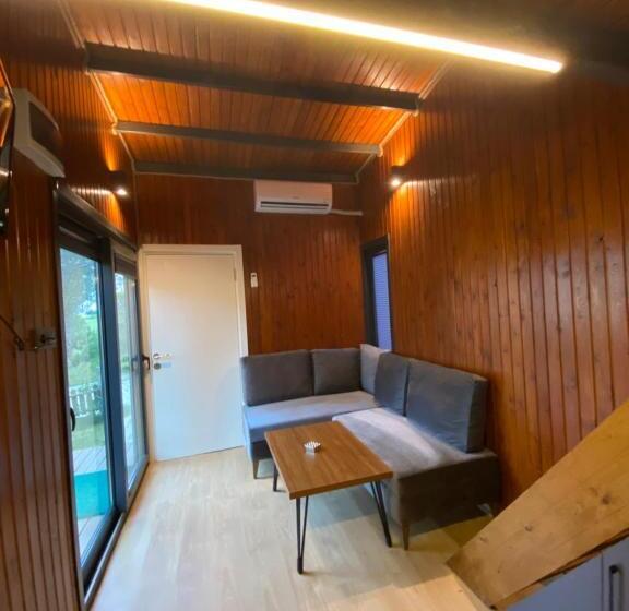 هتل Golifehouses