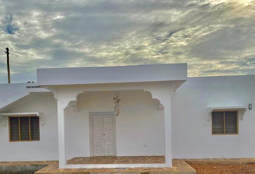 تختخواب و صبحانه Red Land House