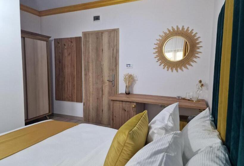 هتل Colt De Rai Deluxe & Spa