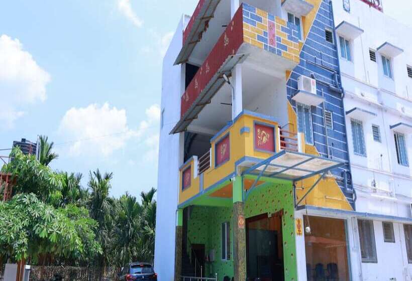 בית מלון כפרי Aryas Residency