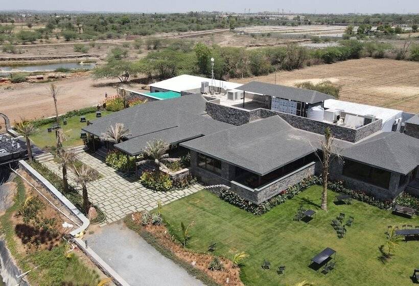 هتل Sangam Farms