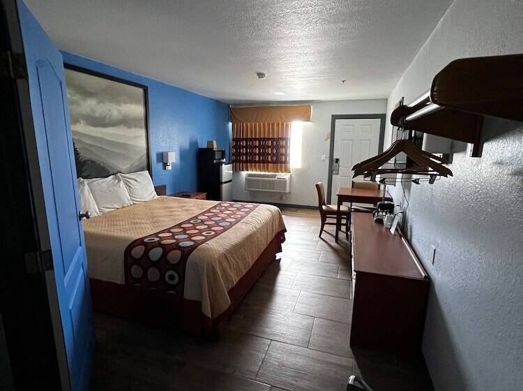 هتل Conn Brown Harbour Inn