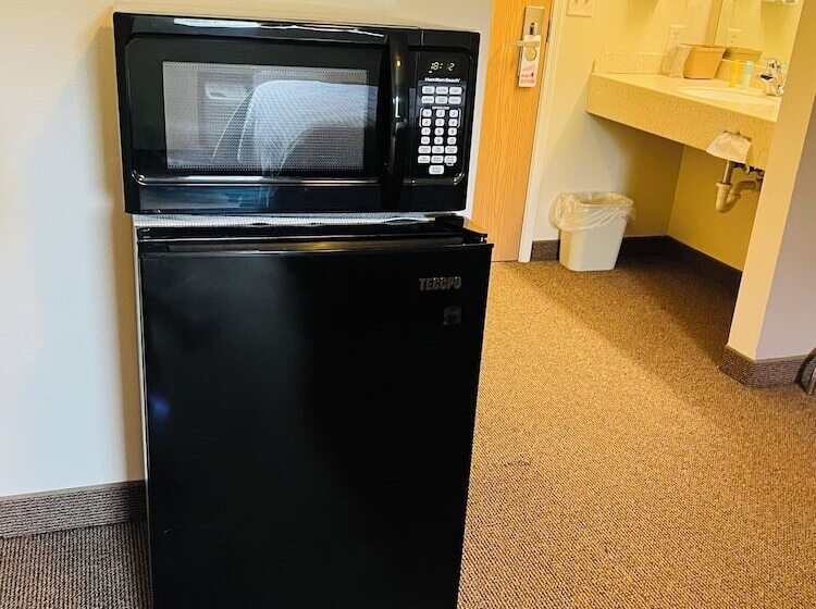 فندق Hawarden Harvest Inn