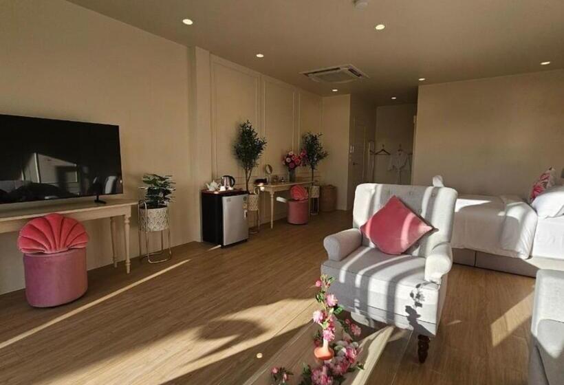 酒店 Hawa House Phuket