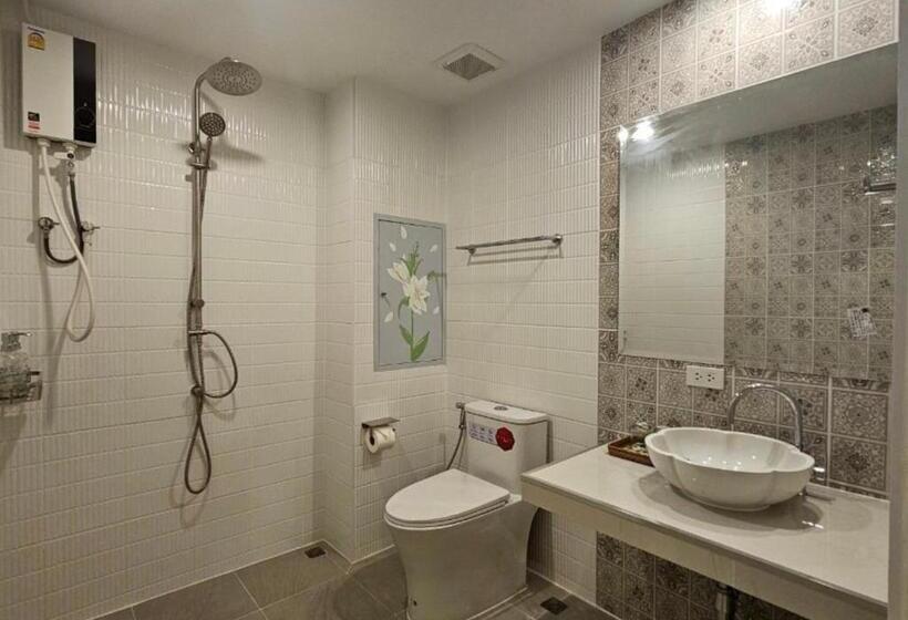 酒店 Hawa House Phuket