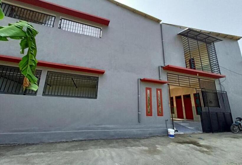 Отель Spot On 93965 Ibrahim Guest House Syariah