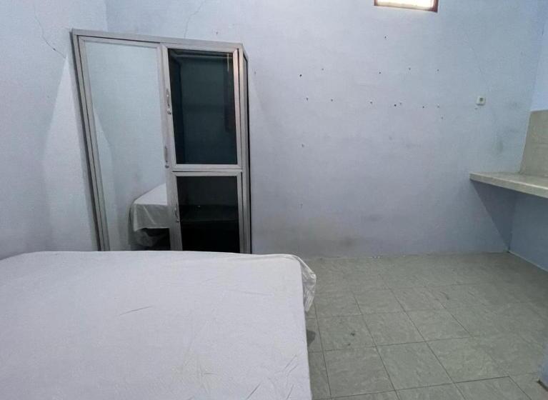 فندق Spot On 93966 Dhiya Guest House Syariah