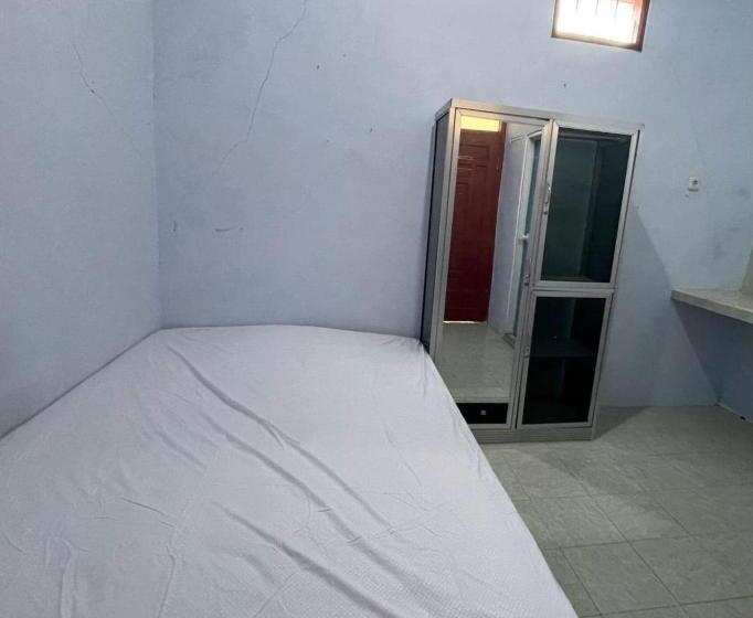 فندق Spot On 93966 Dhiya Guest House Syariah