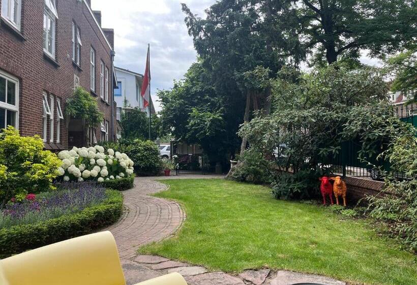 تختخواب و صبحانه Bommelsteijn Lodge