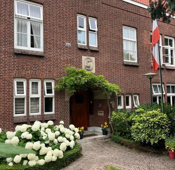 تختخواب و صبحانه Bommelsteijn Lodge