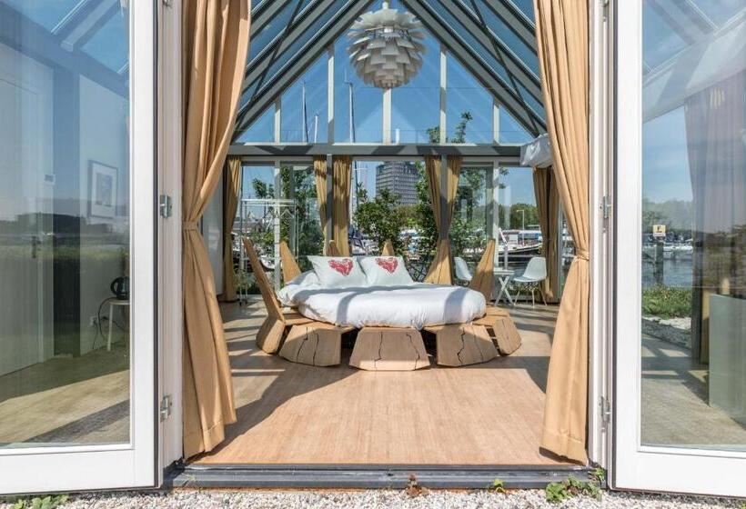 تختخواب و صبحانه The Panorama Suite