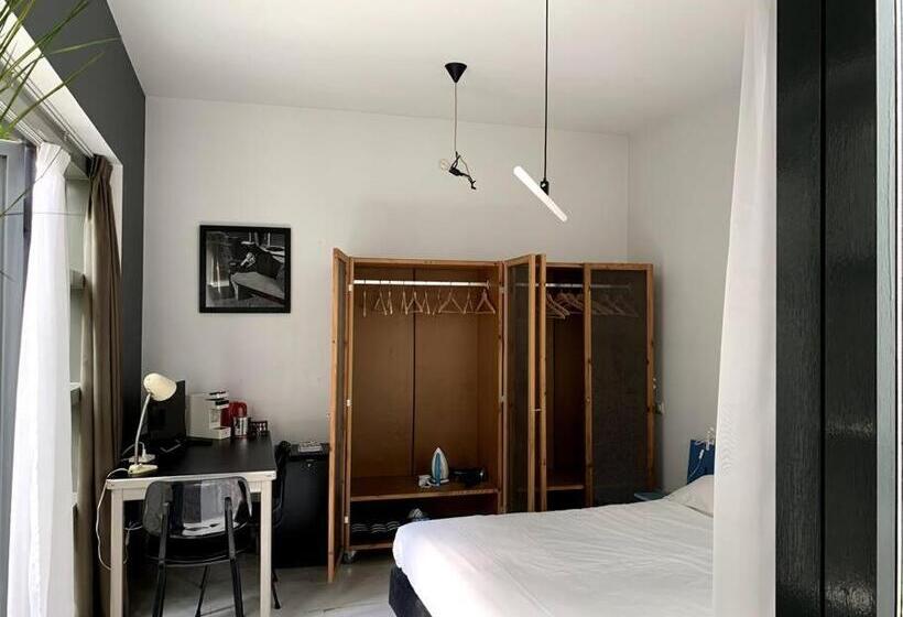 تختخواب و صبحانه Zocher6 Bnb A Monumental Town House In The City Center