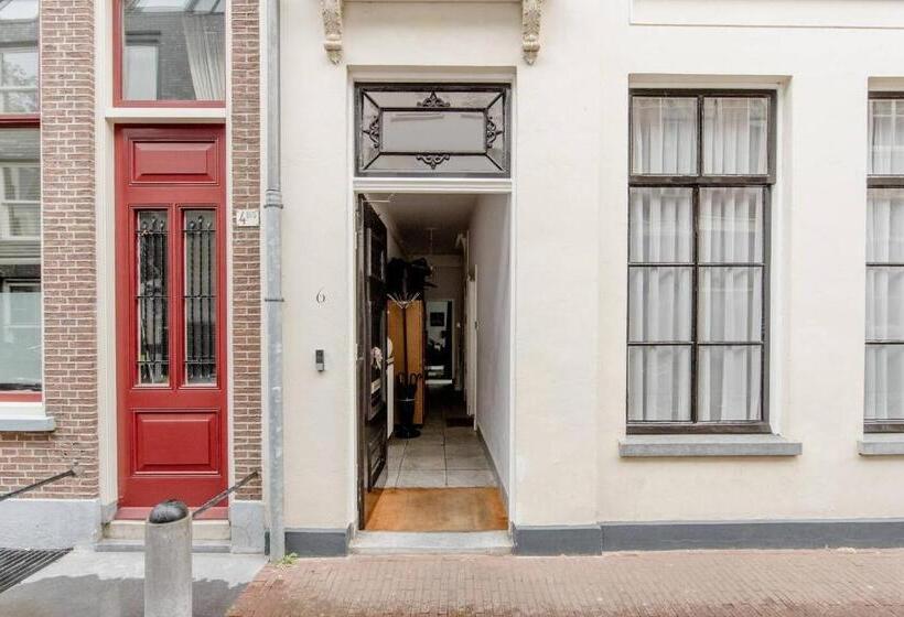 تختخواب و صبحانه Zocher6 Bnb A Monumental Town House In The City Center