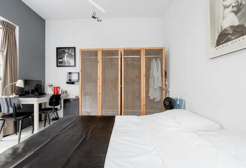 تختخواب و صبحانه Zocher6 Bnb A Monumental Town House In The City Center