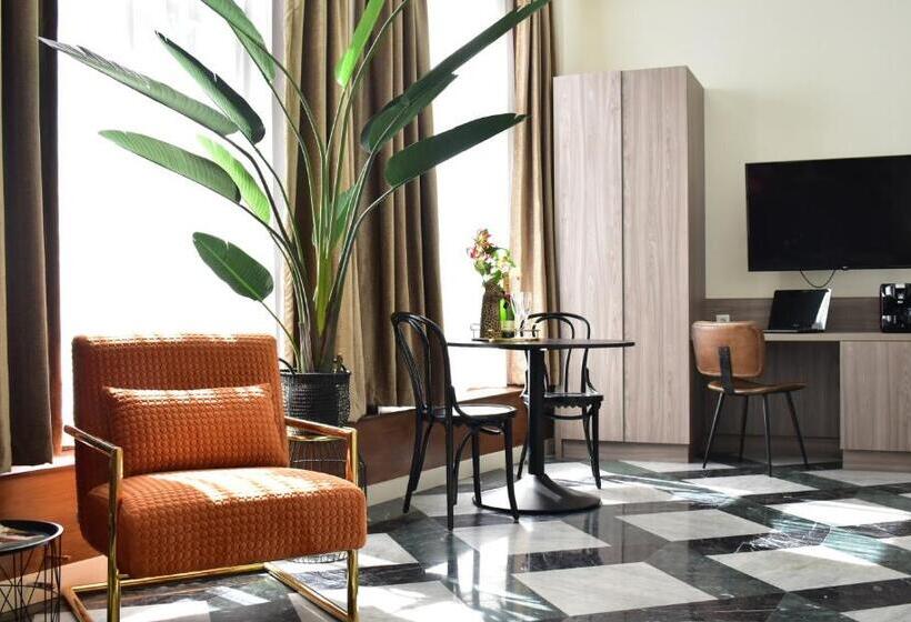 Brasss Hotel Suites