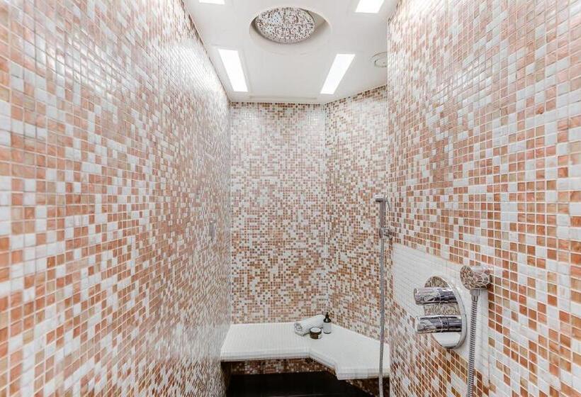 Brasss Hotel Suites