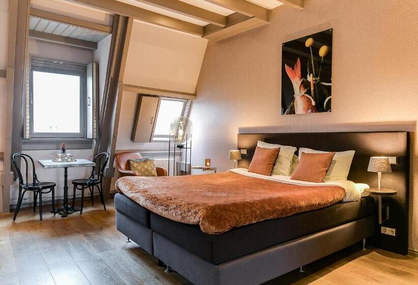 Brasss Hotel Suites