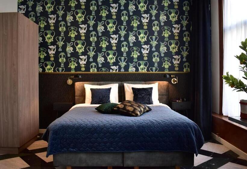 Brasss Hotel Suites