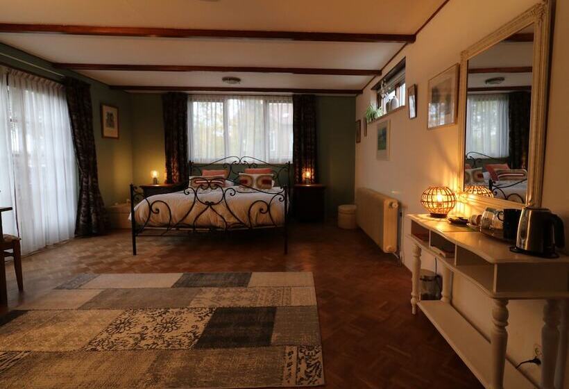 בית מלון כפרי De Gravin Van Vorden