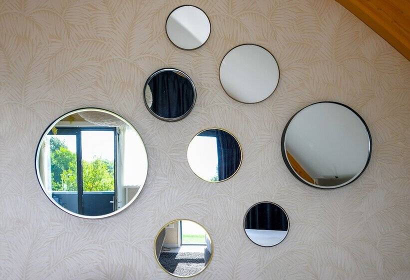 هتل De Roode Schuur