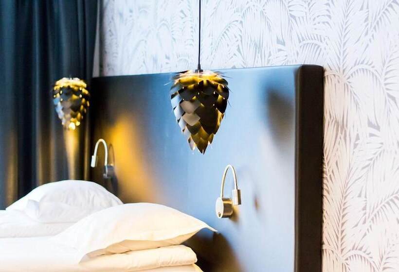 هتل De Roode Schuur