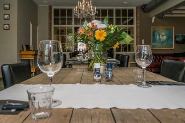 هتل Restaurant Van Der Weijde
