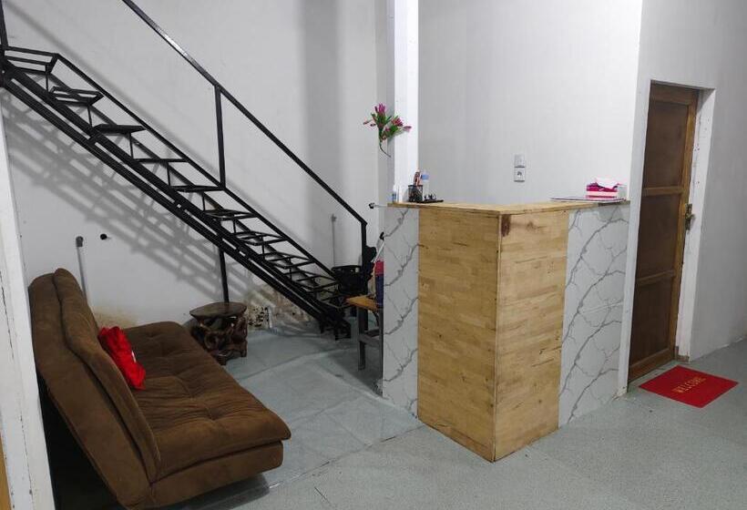 پانسیون Motel Penginapan Sartika