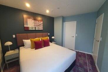 هتل La Quinta By Wyndham Parnell Auckland